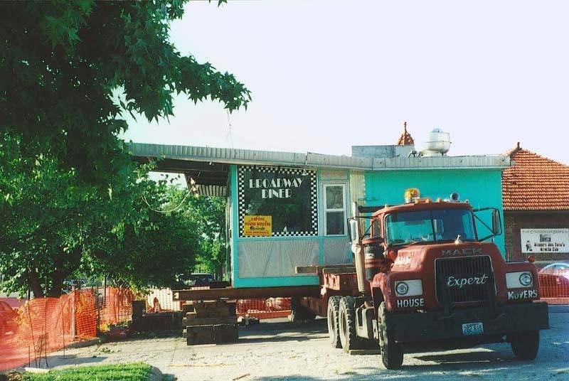 Broadway Diner, 2001